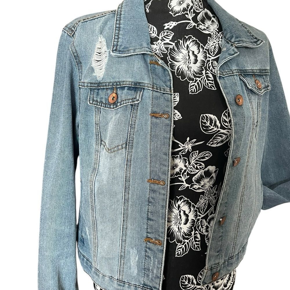 Ci Sono Medium Wash Denim Jean Jacket Mild Distressing Preppy Grunge- Large